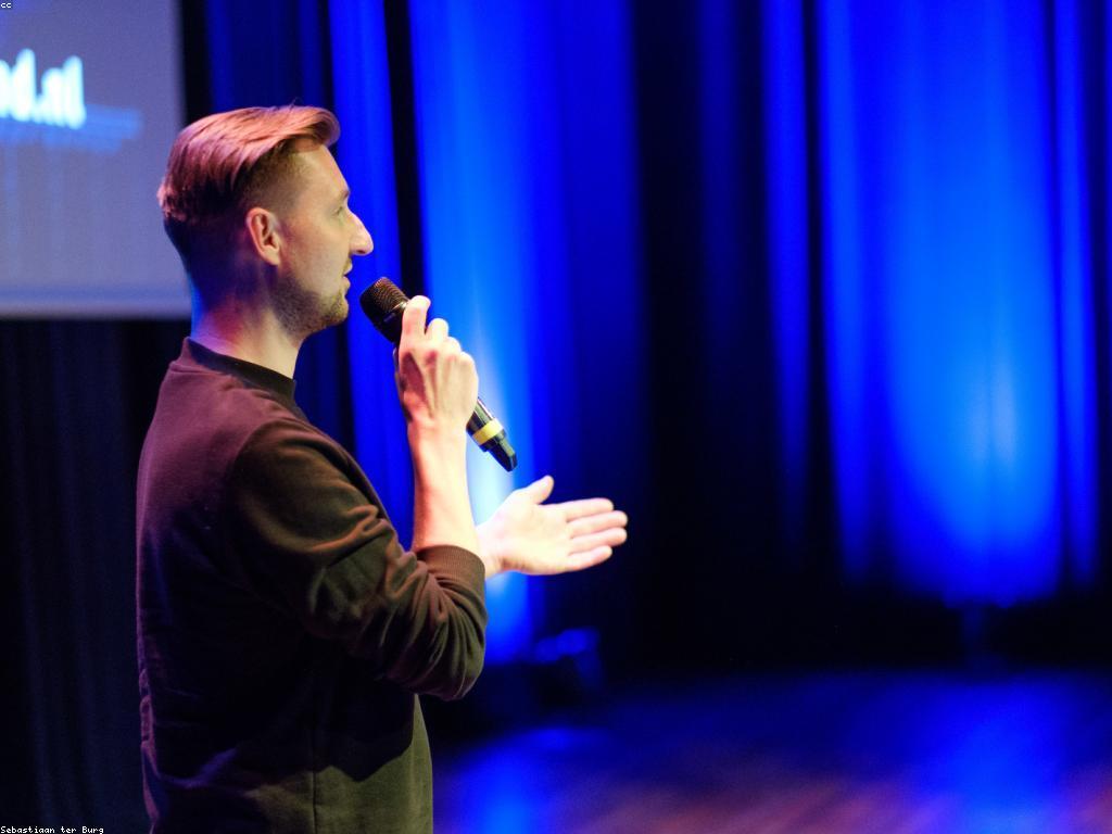 ការវិភាគទិន្នន័យនៃព័ត៌មានពេញនិយម