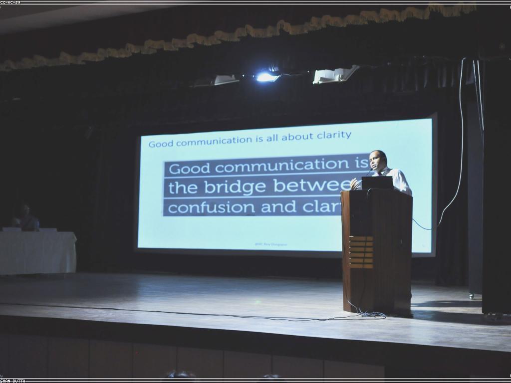 គន្លឹះនិងយុទ្ធសាស្ត្រ​សម្រាប់ការទំនាក់ទំនងប្រសិទ្ធភាព